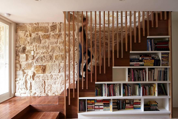空间利用-楼梯间也能变书房